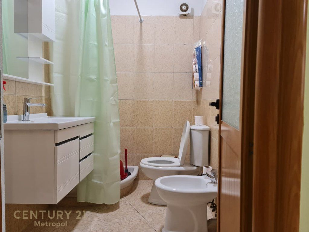 Jepet me qira apartament 2+ 1+2,prane Rrezidences Kodra e Diellit !