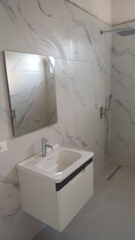 Ufficio in Affitto al Nuovo Boulevard (ID BZ21055) Tirana