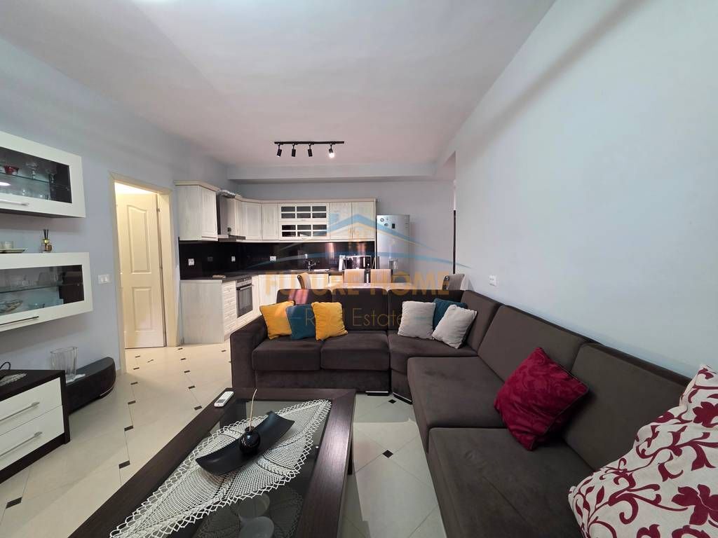 Qera,Apartament 2+1+2 ,Yzberisht
