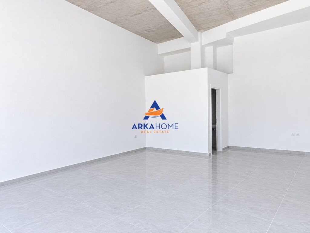 COMMERCIAL SPACE FOR RENT 54 M2 "5 MAJI STREET" 972 EURO (GROSS)