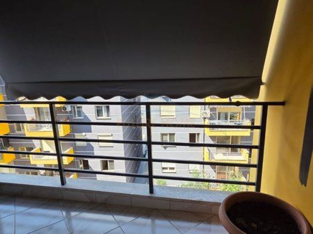SHITET, APARTAMENT 2+1, KOMPLEKSI TOM DOSHI, Tiranë.