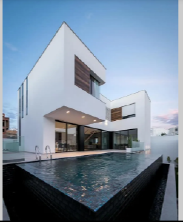 FOR SALE 3-STOREY VILLA CURRILA DURRES