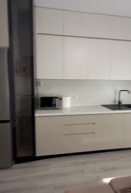 Jepet apartament 2+1 me qira tek Rruga Dritan Hoxha , Laprake , Zogu i Zi , ish Dogana .