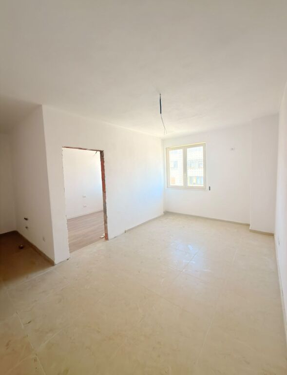 SHITET APARTAMENT 2+1 RRUGA E PORTIT, DURRES