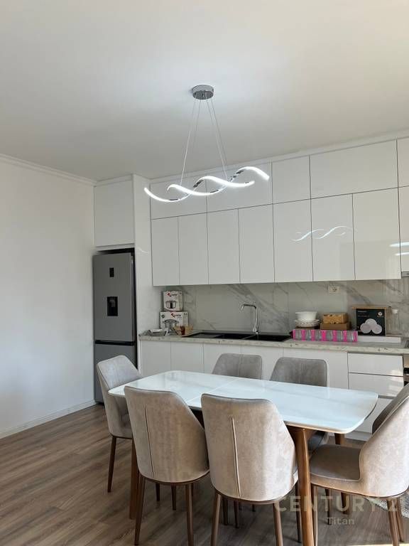Appartamento 2+1 + parcheggio in affitto in una villa privata a Don Bosko. 800 € /Mese
