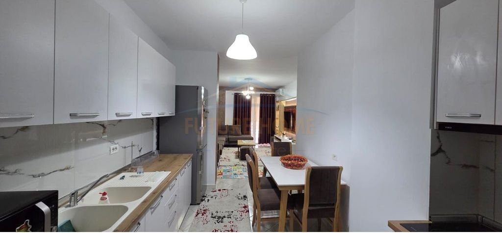 SHITET, APARTAMENT 2+1, KOMPLEKSI TOM DOSHI, Tiranë.