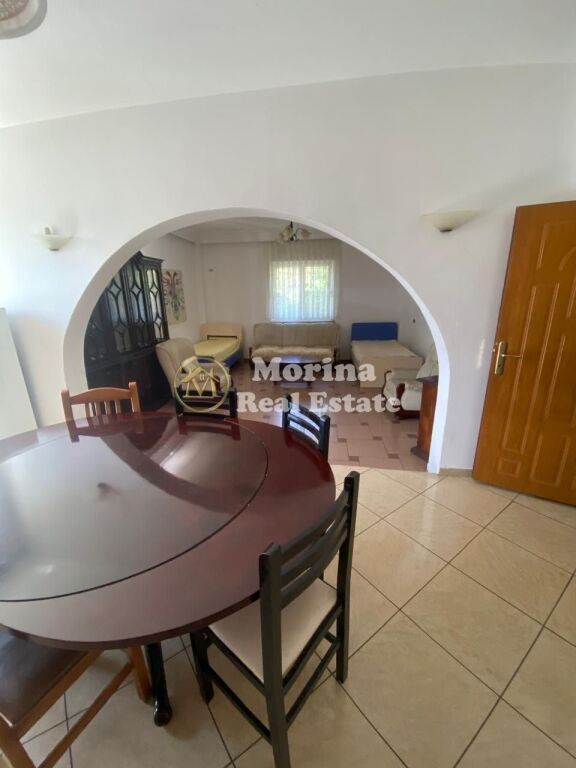 Qera | Shtëpi private 2 + 1 | Kinostudio | 300 €/muaj