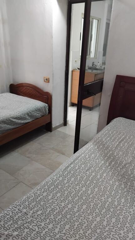 For 2 girls near PARTIZANI HIGH SCHOOL /SELVIA 25,000 LEKE