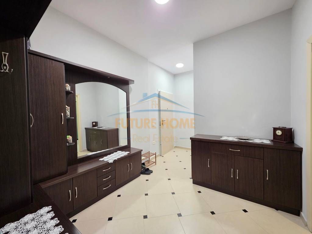 Qera,Apartament 2+1+2 ,Yzberisht