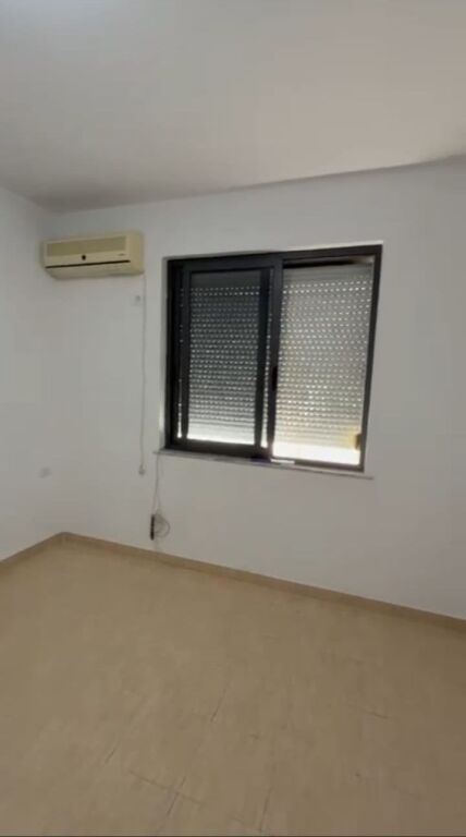 Qera | Ambjent Biznesi | Rruga Arkitekt Kasemi | 600 €/muaj