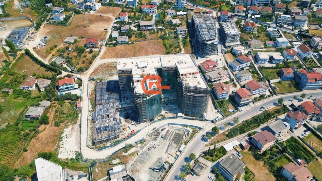 Tek Kompleksi Aluna, Shitet Super Apartament 2+1+2 Me Planimetri Perfekte !!!