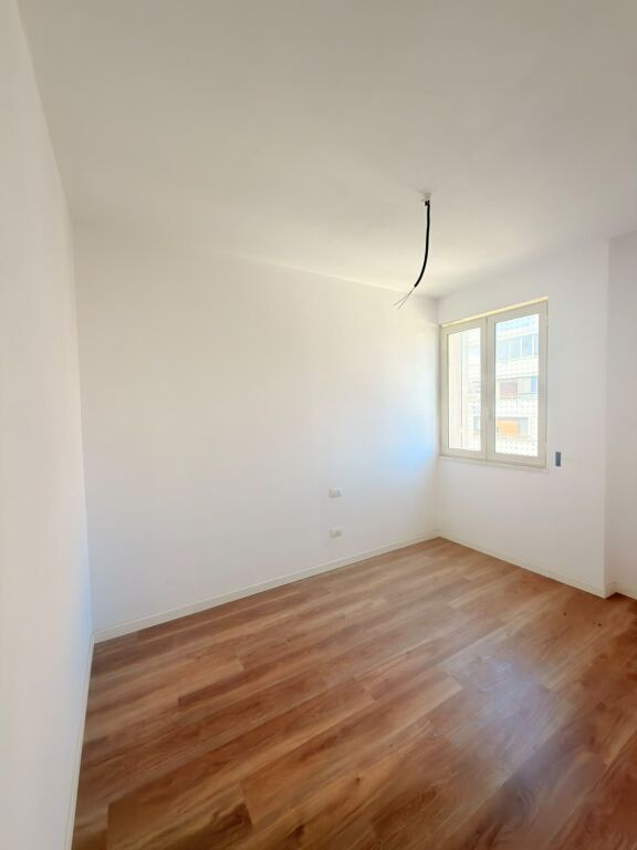 SHITET APARTAMENT 2+1 RRUGA E PORTIT, DURRES