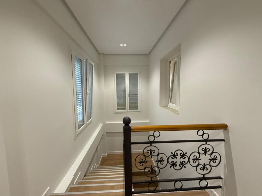 Qera | Vilë 8 + 1 | Rruga e Elbasanit | 9000 €/muaj