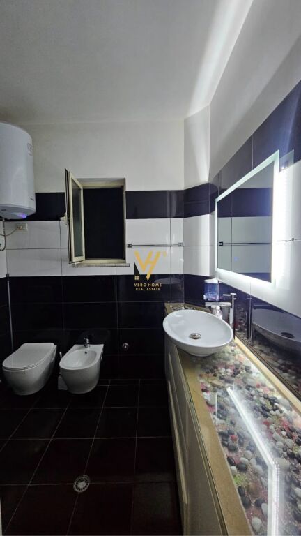 JEPET APARTAMENT 1+1+BLK ME QERA MBRAPA GLOBIT 60.000 LEKE