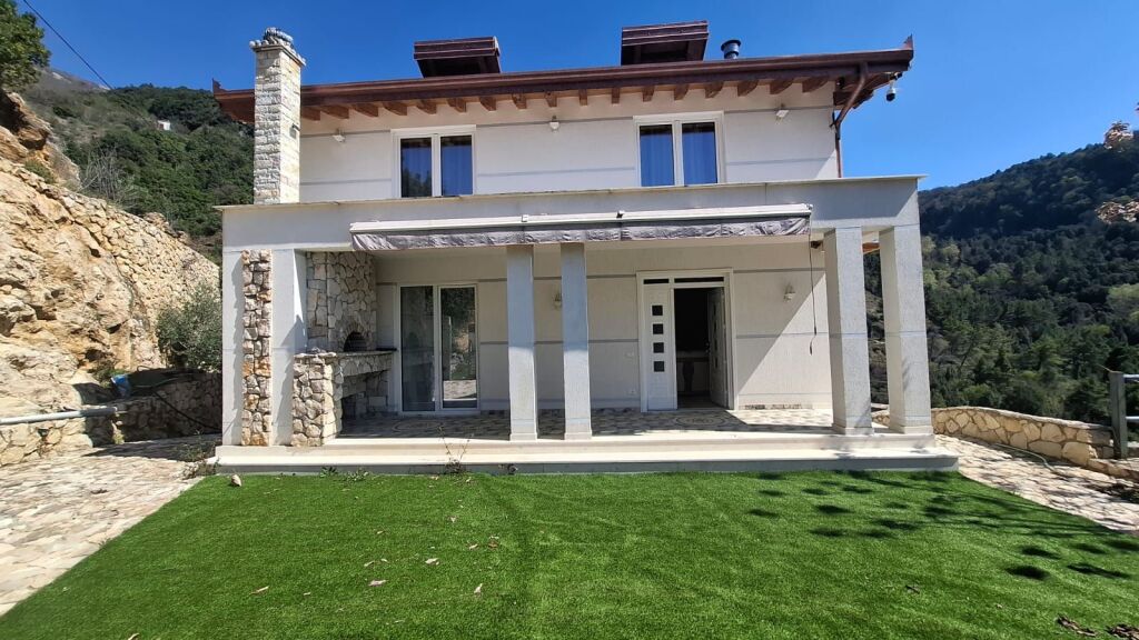 Villa &amp; Land for sale in Dajt