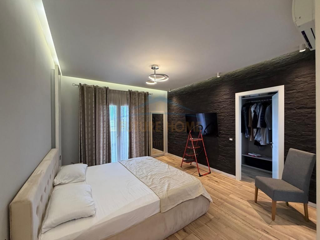 Qera , Penthouse , Liqeni i thate , Tirane