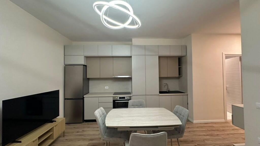 Apartament 1+1+ post parkimi per qera tek E88 Laprake !
