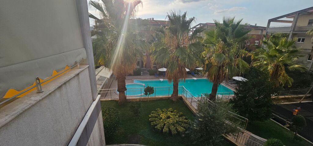JEPET ME QIRA – APARTAMENT 3+1+3 + PARKIM