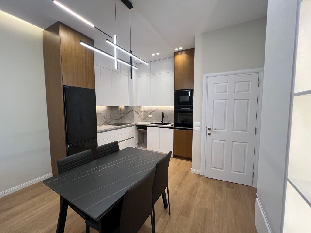 Apartment 1+1 for rent at Square 21 Complex, Kavaja street