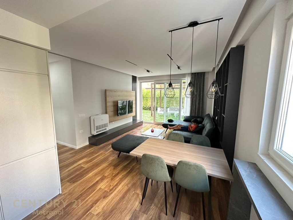 Modern 2+1+2 Apartment with Parking Space – FZ Complex, Liqeni i Thatë!