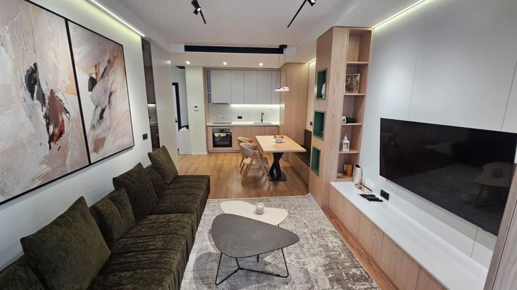 Apartament luksoz me qera 1+1 tek Rezidenca Golden Tower, Mine Peza