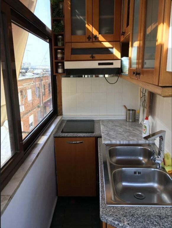 Appartamento 2+1 disponibile nel centro di Tirana, vicino a Piazza "Skënderbej"