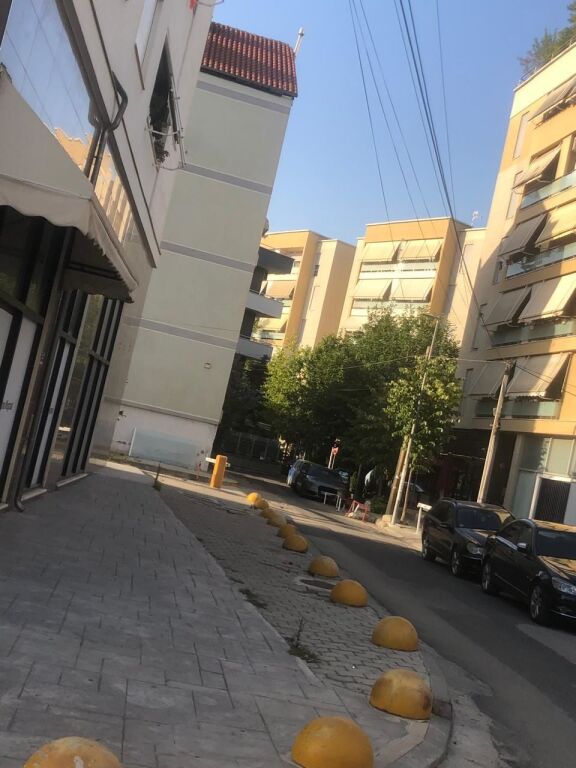 Rent | Ambjent Biznesi | Komuna e Parisit | 600 €/month