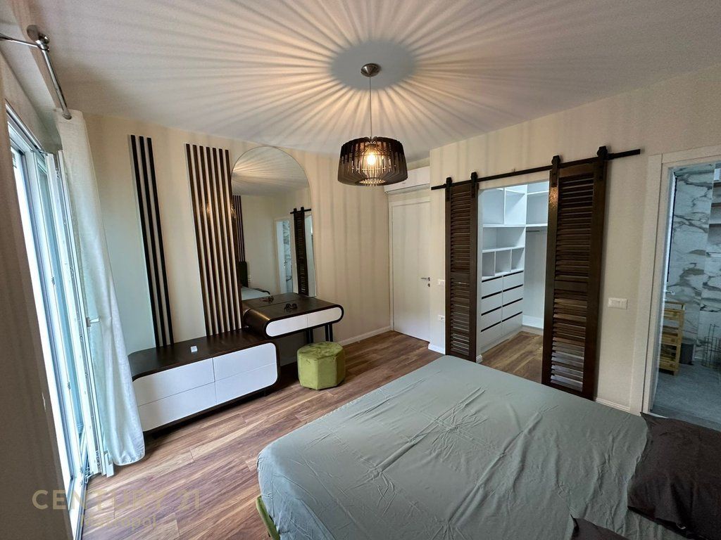 Modern 2+1+2 Apartment with Parking Space – FZ Complex, Liqeni i Thatë!