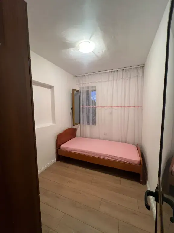Rent | Apartament 2 + 1 | Xhamlliku | 500 €/month