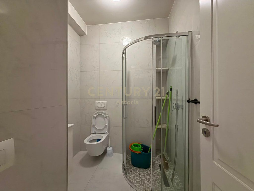 APPARTAMENTO 2+1+2 IN AFFITTO NEL COMPLESSO DELIJORGJI /Mese 95.000 Lek /Mese