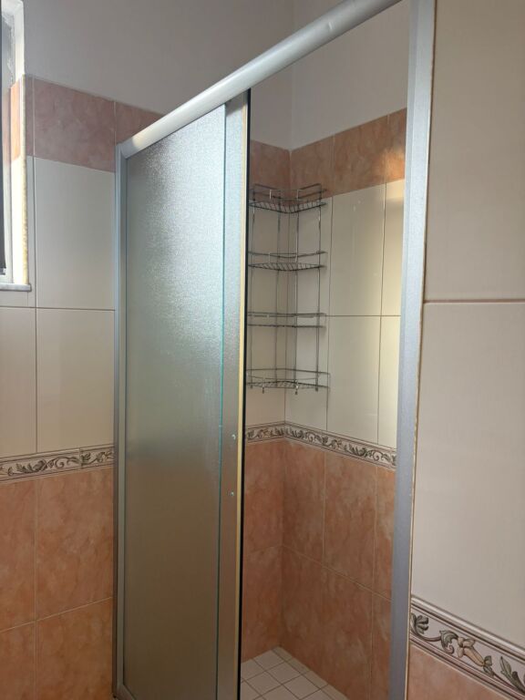 Affitto | Apartament 2 + 1 | Rruga Bektash Berberi | 700 €/mese
