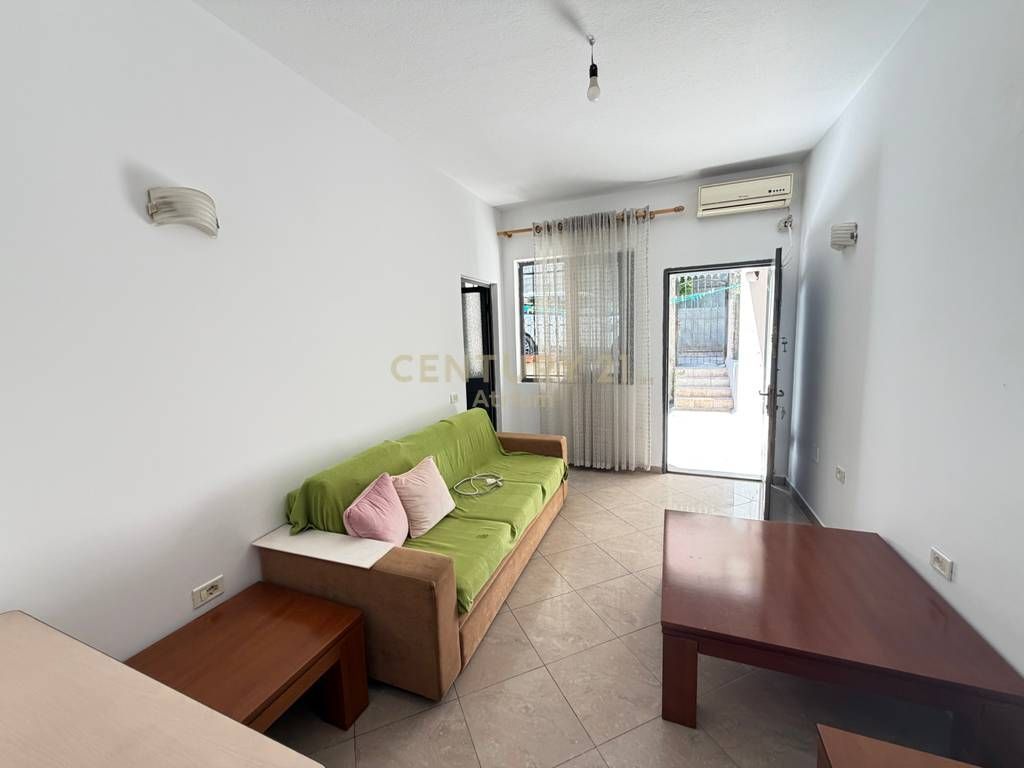 APARTAMENT 3+1 ME QIRA TEK SHKOLLA E BASHKUAR – I BOLLSHEM, KOMOD DHE IDEAL PËR FAMILJE!!