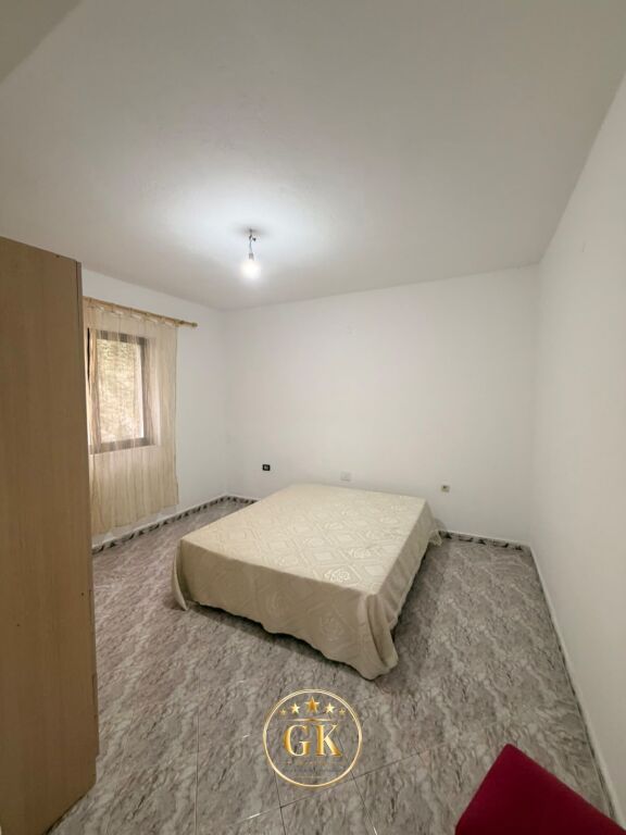 SHITET SHTEPI PRIVATE PRAN SHKOLLES HAJDAR DUDHI LAGJA E RE DURRES