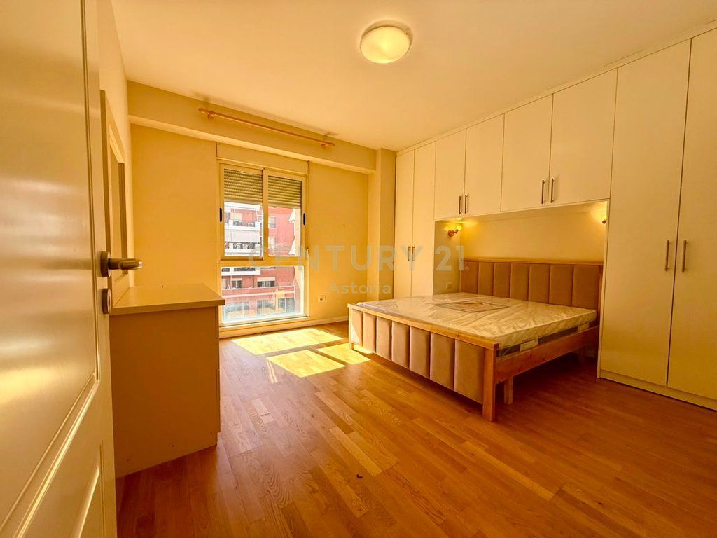 APPARTAMENTO 2+1+2 IN AFFITTO NEL COMPLESSO DELIJORGJI /Mese 95.000 Lek /Mese