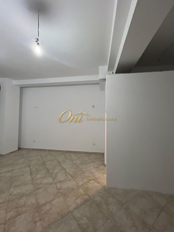 21 DHJETORI SHITET DYQAN 50M2