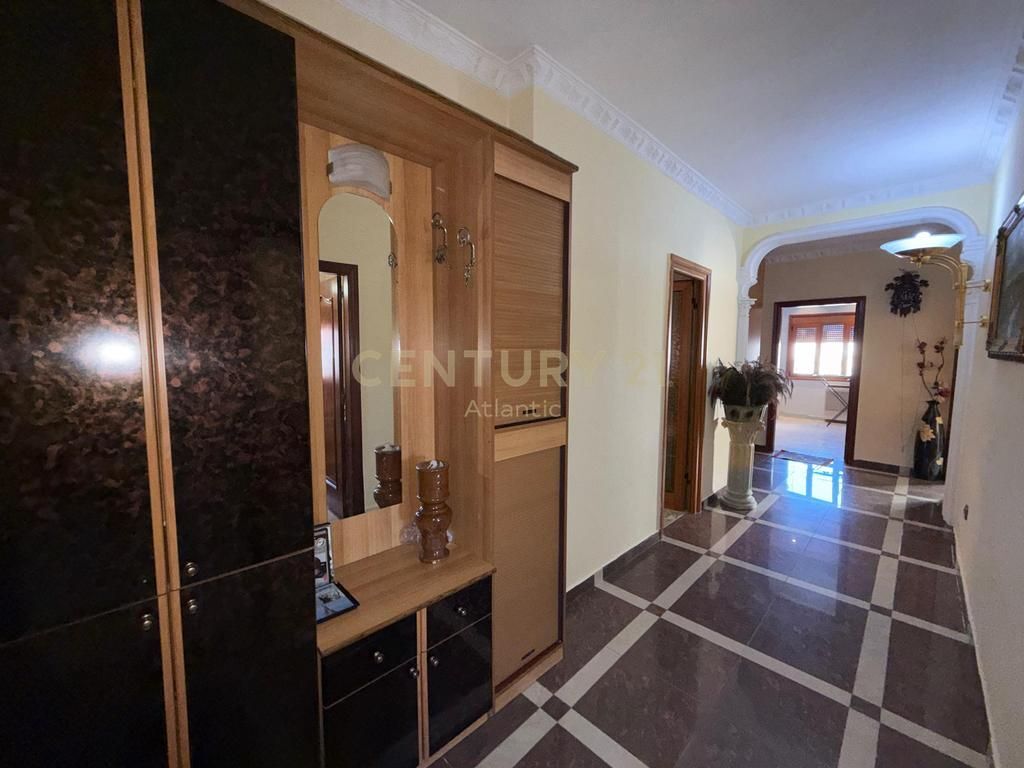 Apartament 2+1 Për Shitje në Durrës - 270000€ | 150 m²