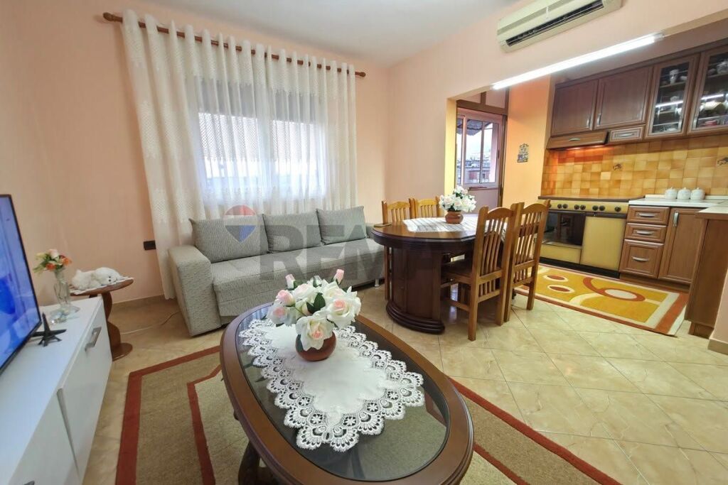 APARTAMENT PER SHITJE PROFARMA 2+1 TEK XHAMLLIKU