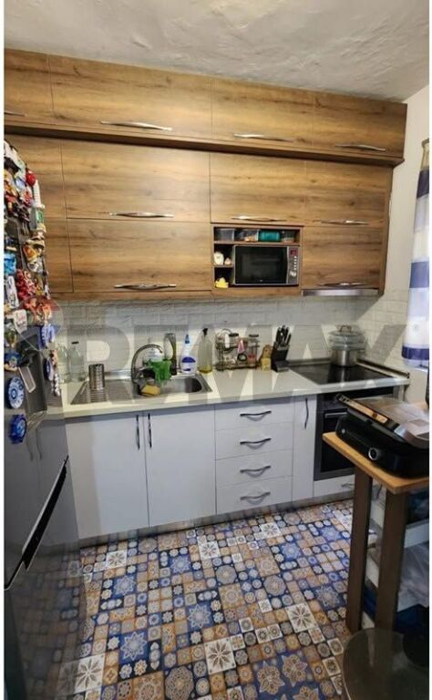 APARTAMENT PER SHITJE  1+1 RRUGA TEFTA TASHKO TIRANE
