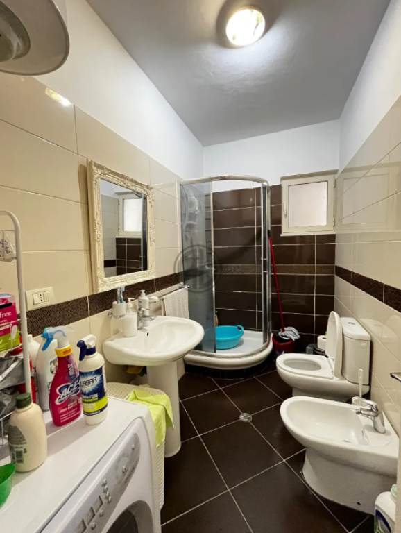 Apartament 2+1 per Qira prane UKD