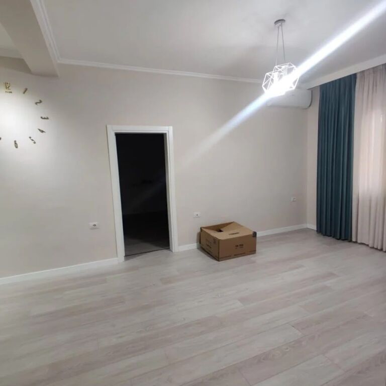 UFFICIO IN AFFITTO 112 M2 VIA KAVAJES 80.000 LEKE