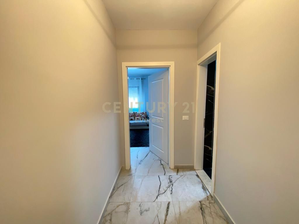 SHKOLLA E BALETIT, APARTAMENT 1+1+ PARKIM PER QIRA