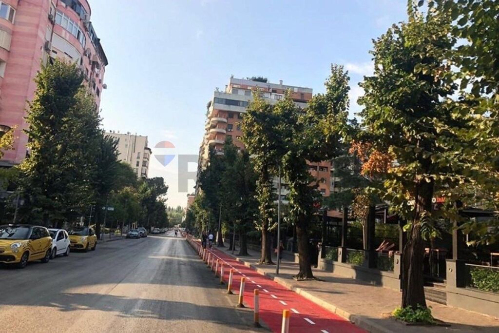Office - For Rent - Blloku, Tirana