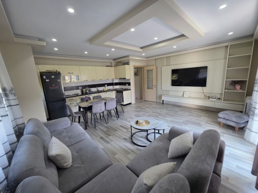 🏠 Apartment 2+1 for Rent at Xhamia, near the Botanical Garden, 500 Thousand leke per month
