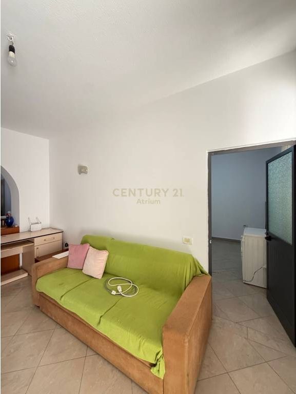 APARTAMENT 3+1 ME QIRA TEK SHKOLLA E BASHKUAR – I BOLLSHEM, KOMOD DHE IDEAL PËR FAMILJE!!
