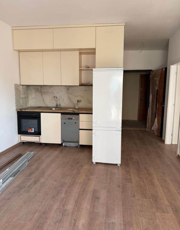 Jepet me Qira Apartament 1+1 - Zogu i Zi, Tirane