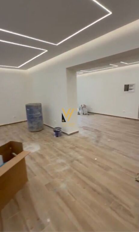 BUSINESS PREMISES 90 M2 FOR RENT AT THE ELECTRIC MARKET 120,000 LEKE
