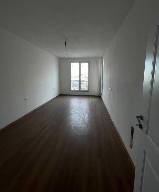 Qera | Ambjent Biznesi | Kamëz | 700 €/muaj i diskutueshëm