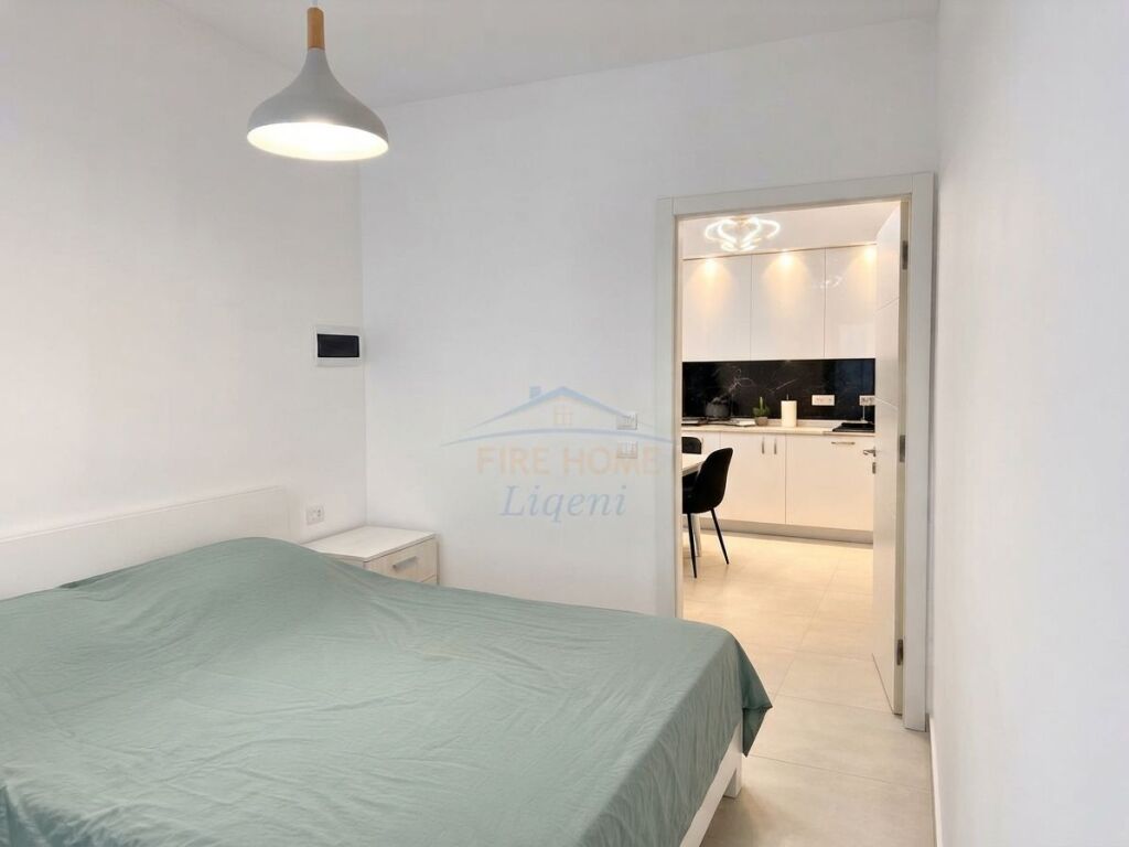 Shitet 2+1 i ndare ne 2 apartamente 1+1 , Kopshti Botanik , Tirane