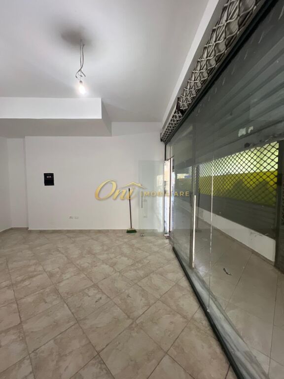 21 DHJETORI SHITET DYQAN 50M2
