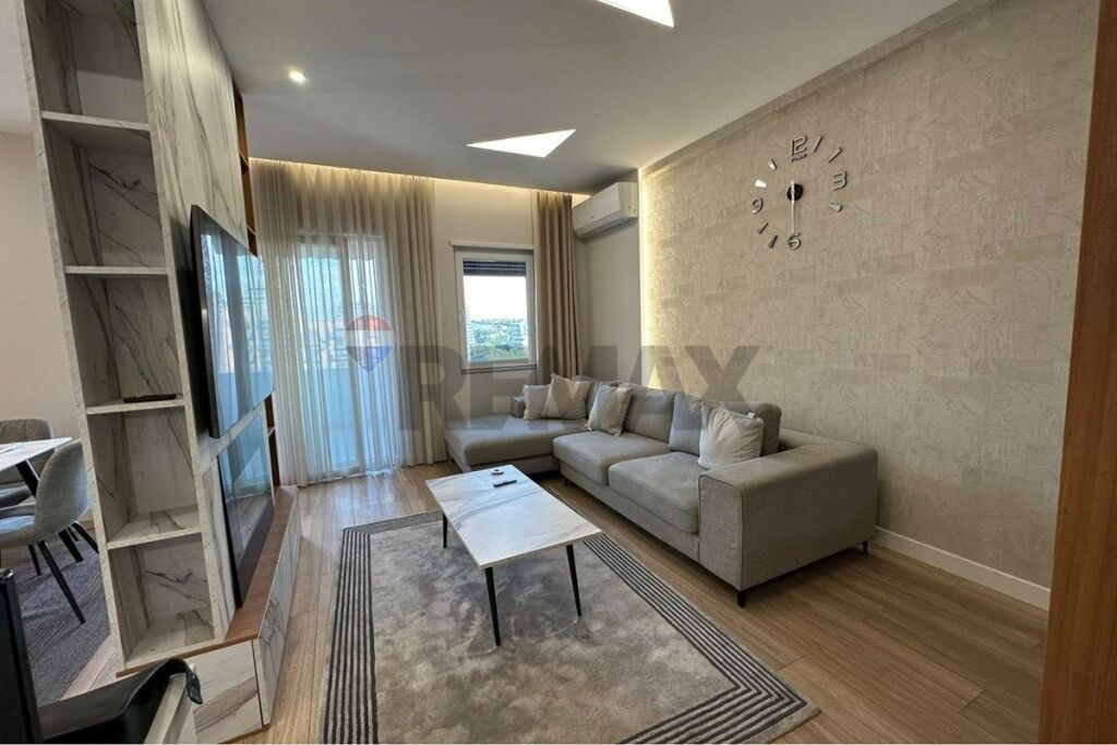 Apartament 2+1 per shitje Komuna e Parisit